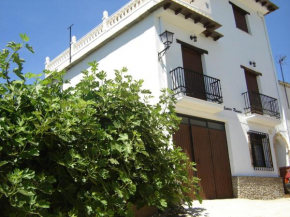 Casa Mamica Rosario, Yegen